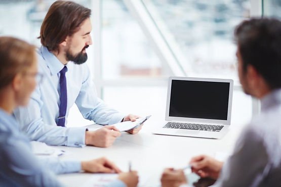 Team-Watching-Webinar